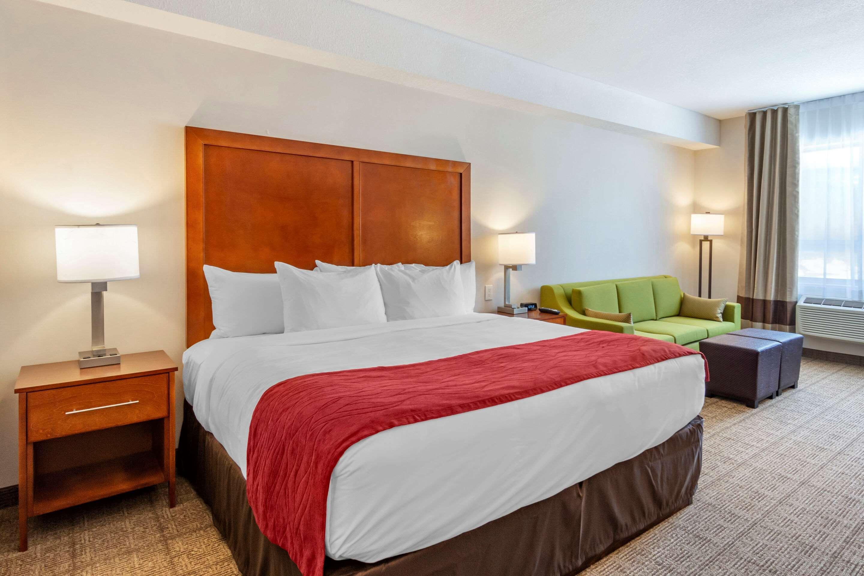 Comfort Inn & Suites Valemount Bagian luar foto