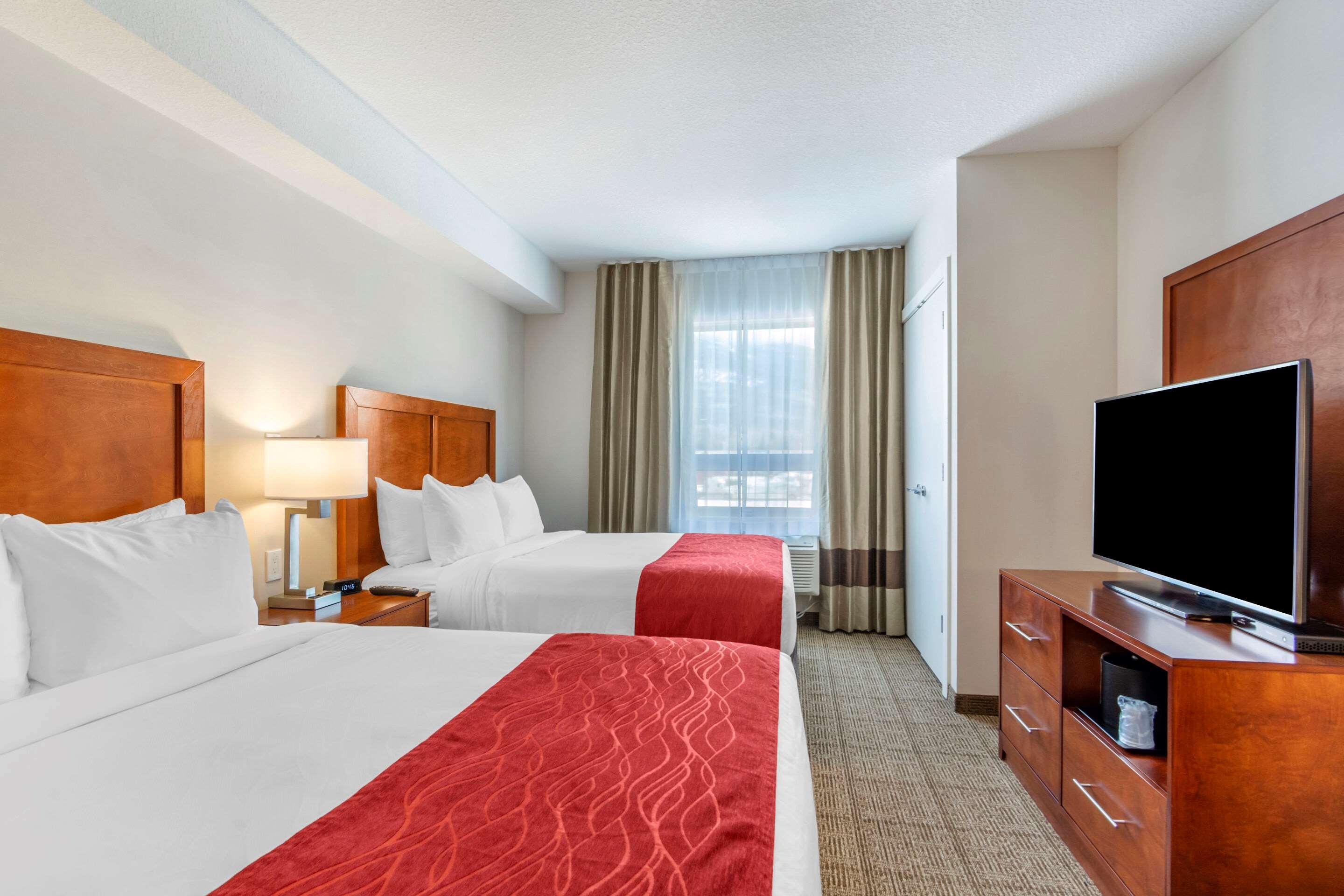 Comfort Inn & Suites Valemount Bagian luar foto