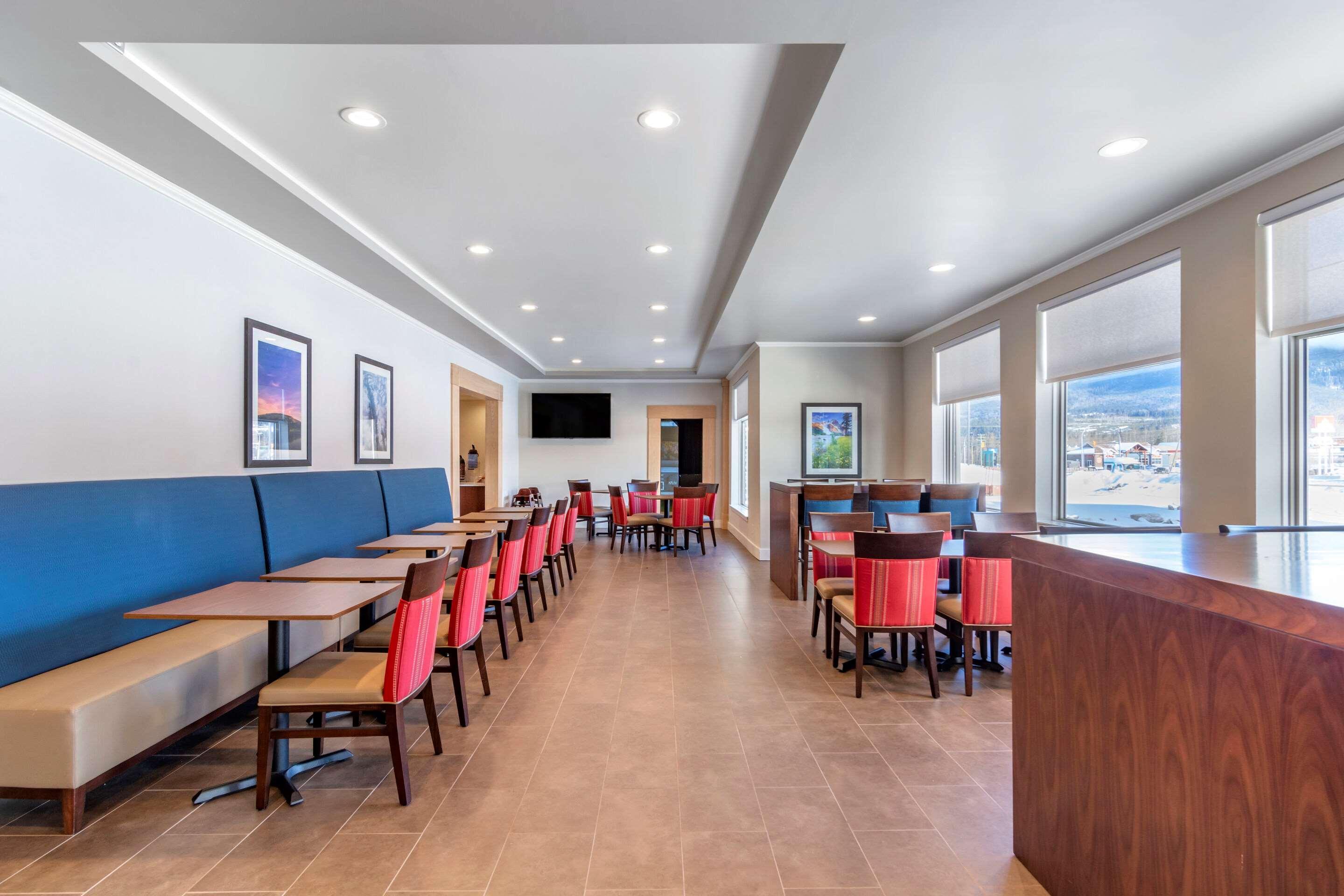 Comfort Inn & Suites Valemount Bagian luar foto