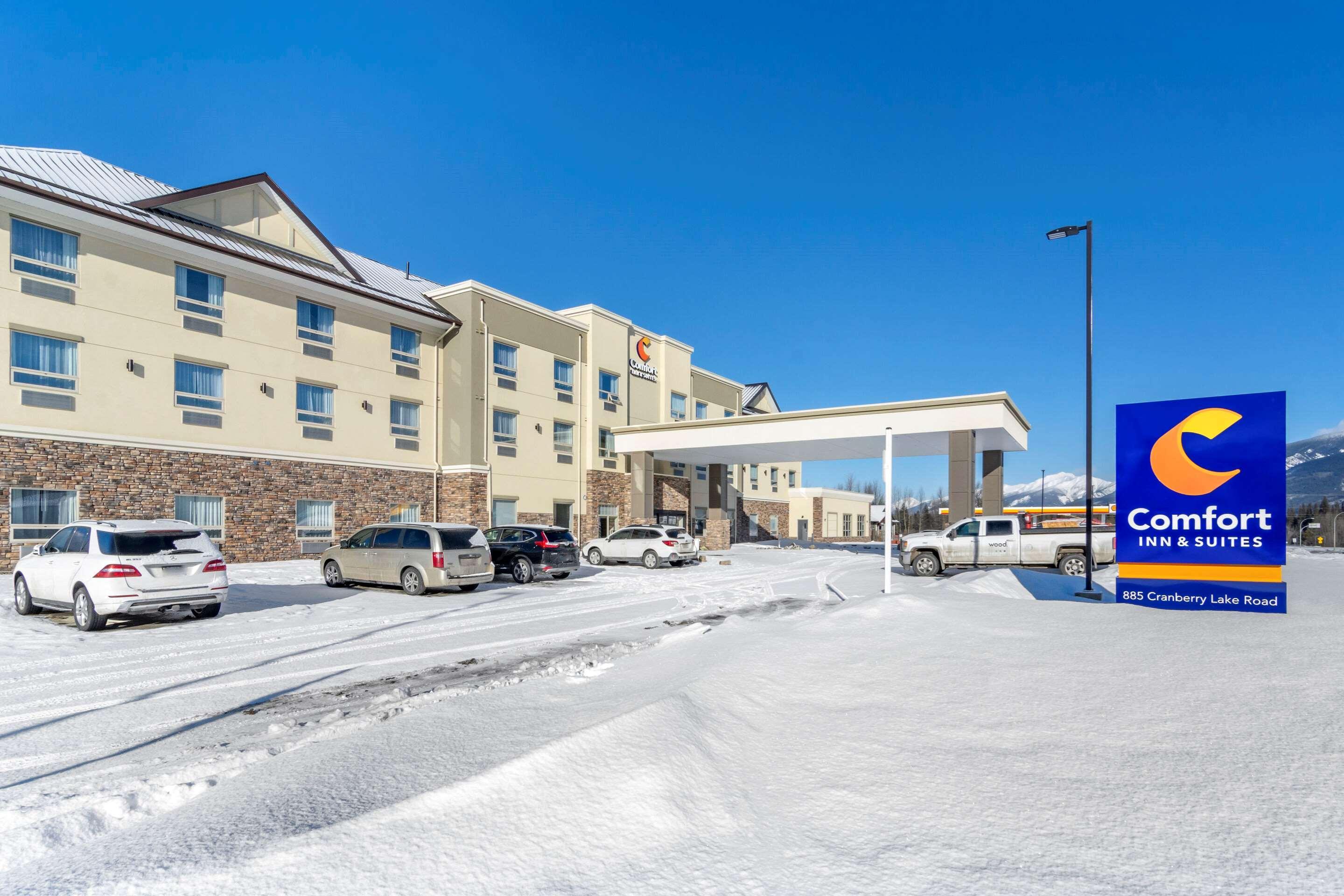 Comfort Inn & Suites Valemount Bagian luar foto