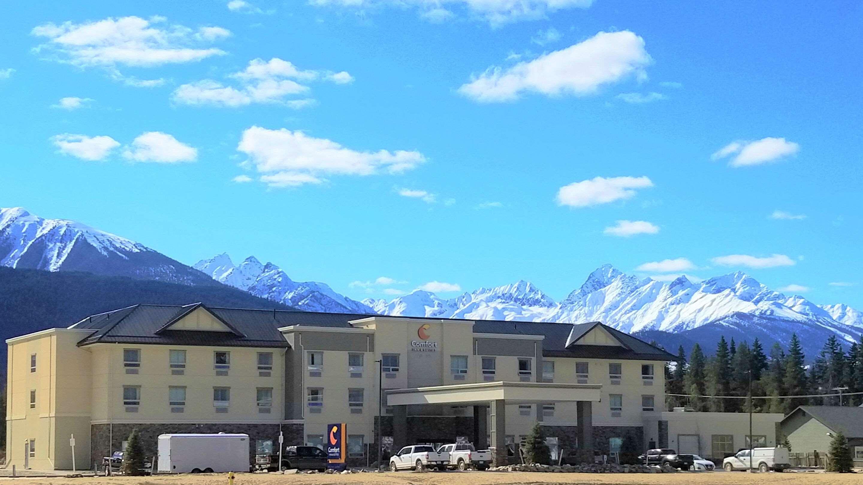 Comfort Inn & Suites Valemount Bagian luar foto