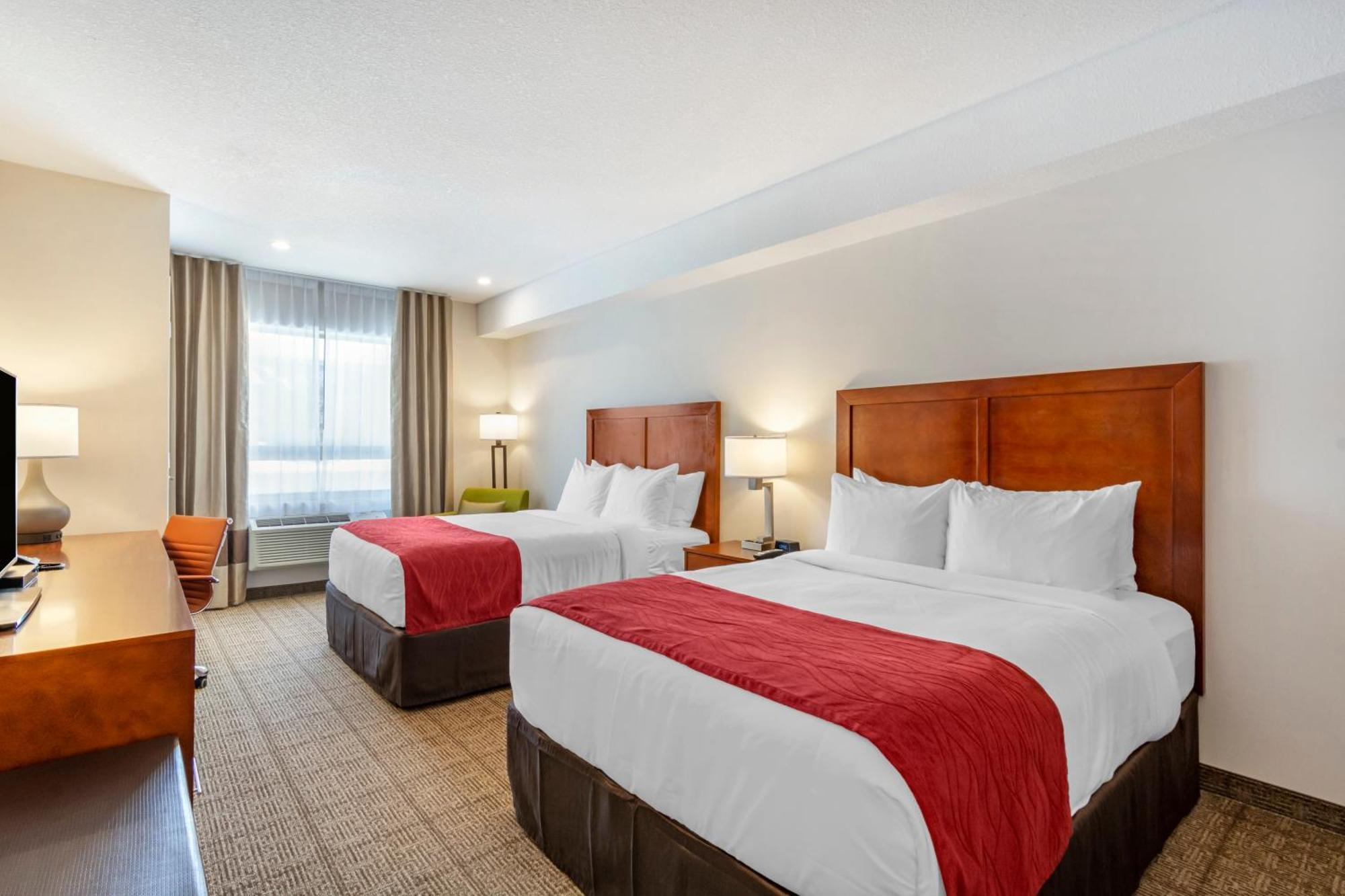Comfort Inn & Suites Valemount Bagian luar foto